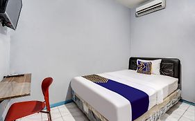 SPOT ON 90147 Gosepa Ambengan Plaza